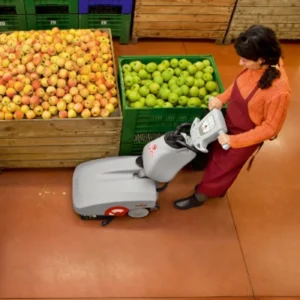 Mașina de spălat pardoseli Comac Vispa 35BS